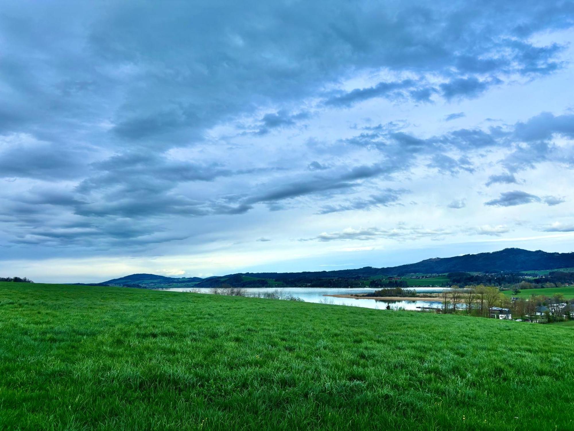 Gaesthaus "Seeblick" Seekirchen am Wallersee Bagian luar foto