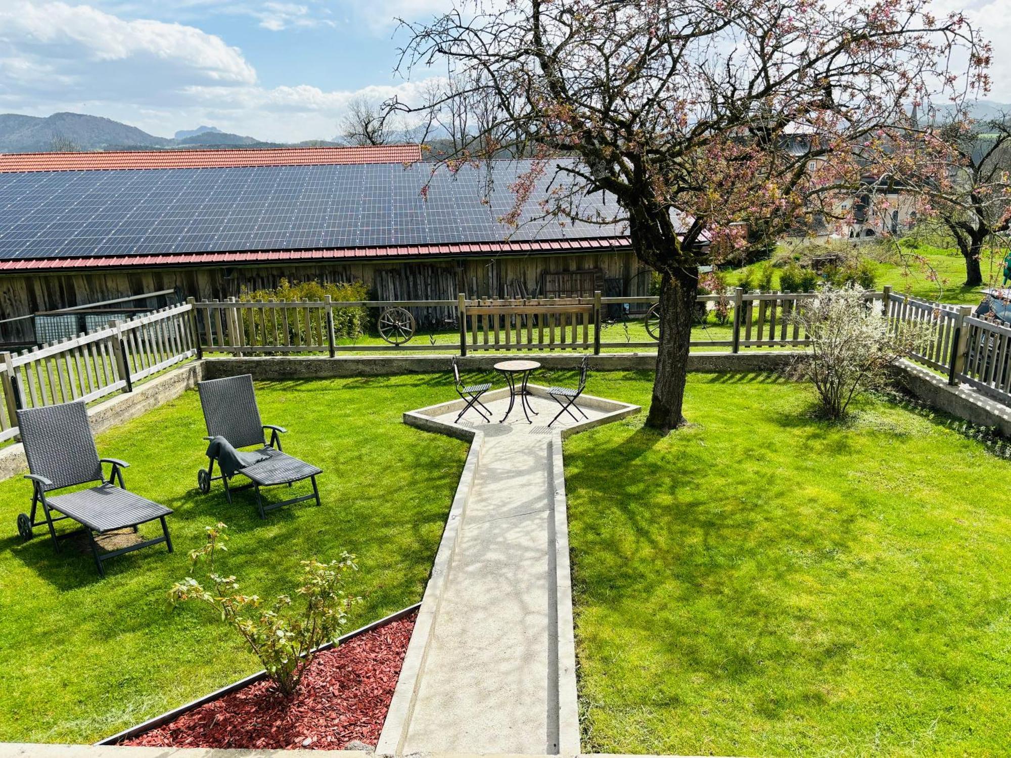 Gaesthaus "Seeblick" Seekirchen am Wallersee Ruang foto